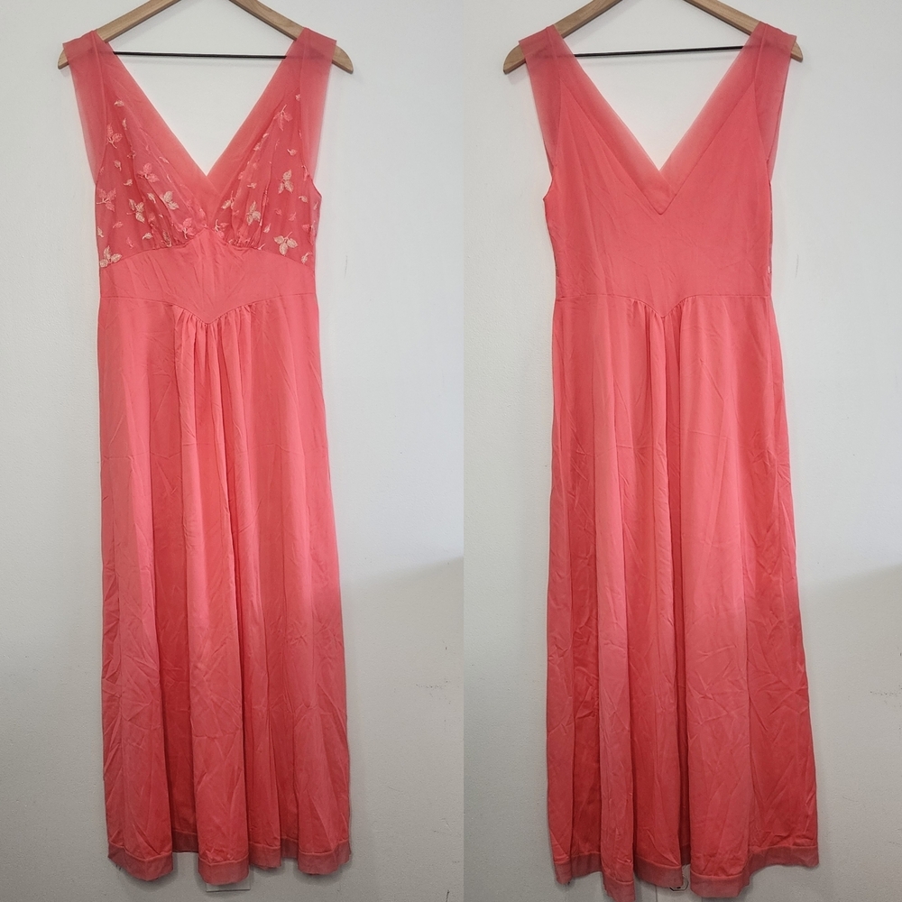Vanity Fair Coral Maxi Vintage Nightgown Size 36